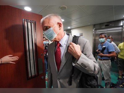 Flight attendants empty-handed after Cathay meeting; pilots look to government