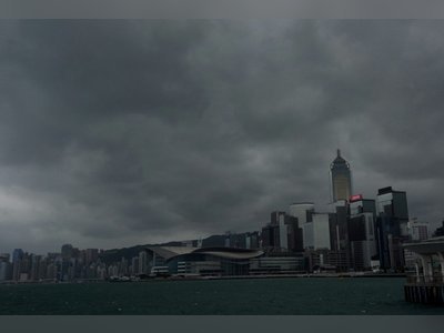Hong Kong raises typhoon warning signal No 3, with Saudel nearing