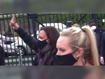 Kamala Harris caught on hot mic checking rally location: 'Are we in Cleveland?'