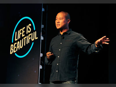 Zappos CEO Tony Hsieh Speaks Onstage