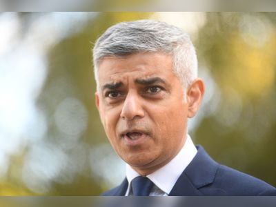 Sadiq Khan thanks Londoners for ‘monumental sacrifice’ in getting the capital into tier 2