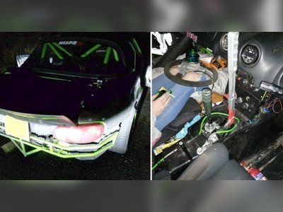 Police pull over modified sports car and find footlong 'donut handbrake'