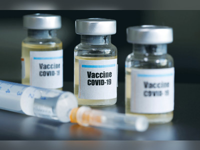 Obama, Bush, Clinton volunteer to get COVID-19 vaccine on camera