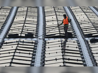 Space-Starved Singapore Builds Floating Solar Farms In Climate Fight