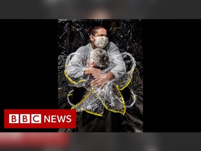 Photo of hug during pandemic named World Press Photo of the Year