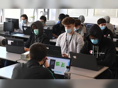 UK schools voice objections to ‘propping up’ Covid test and trace system, unpaid