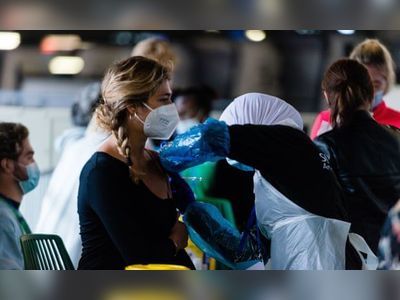 People in UK with both Covid jabs may not have to quarantine, says scientist