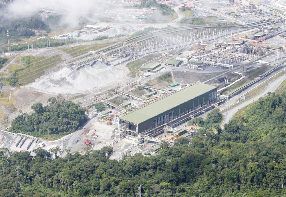 Panama - Business chamber approves Minera deal, 35 groups oppose
