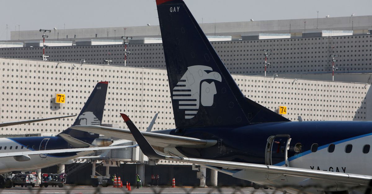Aeromexico halts some flights as COVID-19 'domino effect' hits crews -union
