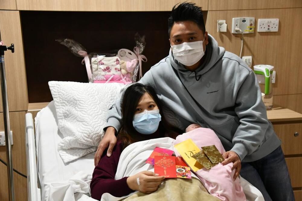 Two 'Midnight Children' among five New Year's babies welcomed by HK
