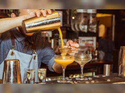 Mixing it up: record number of Britons drink cocktails in Covid pandemic