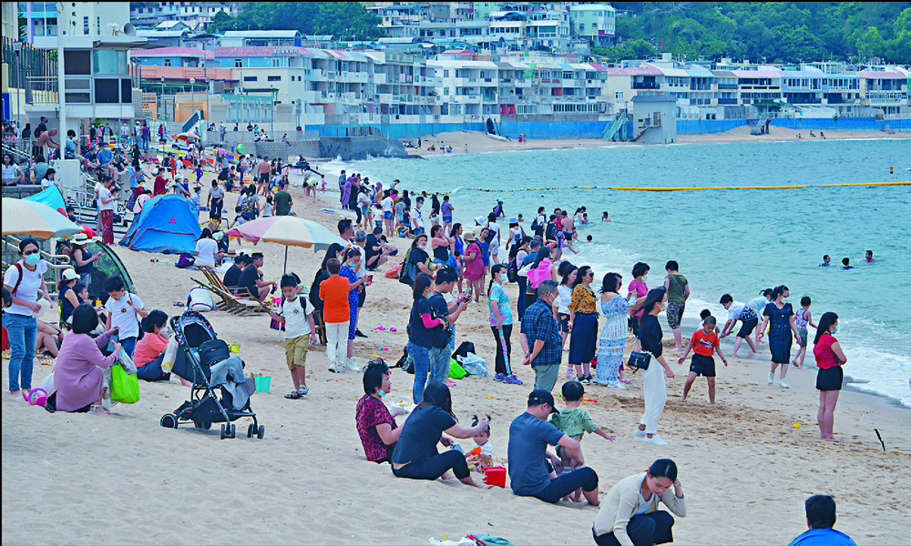 Bun fight out as Cheung Chau keeps peace
