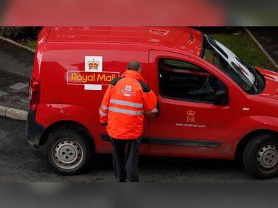 Royal Mail workers to stage strikes over four days in call for 'dignified, proper pay rise'