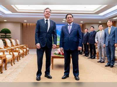 US, Vietnam pledge to boost ties as Blinken visits Hanoi